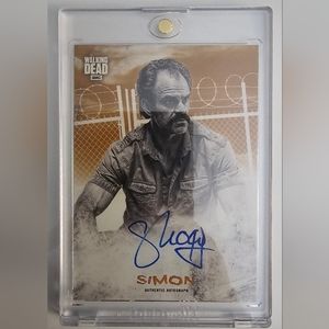 Walking dead autograph card